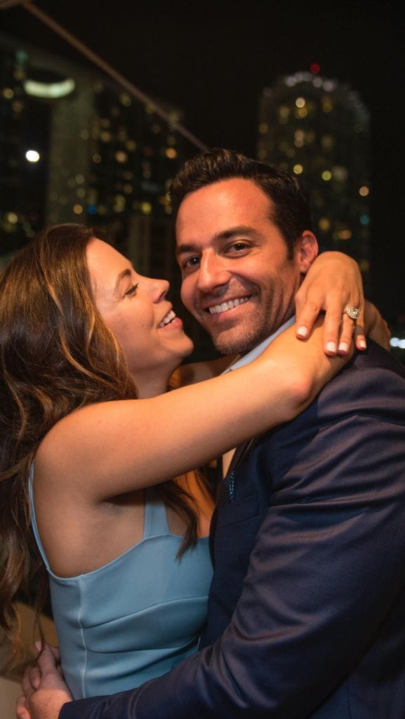 Ximena Duque y su esposo Jay Adkins celebraron hace poco su octavo aniversario de bodas.