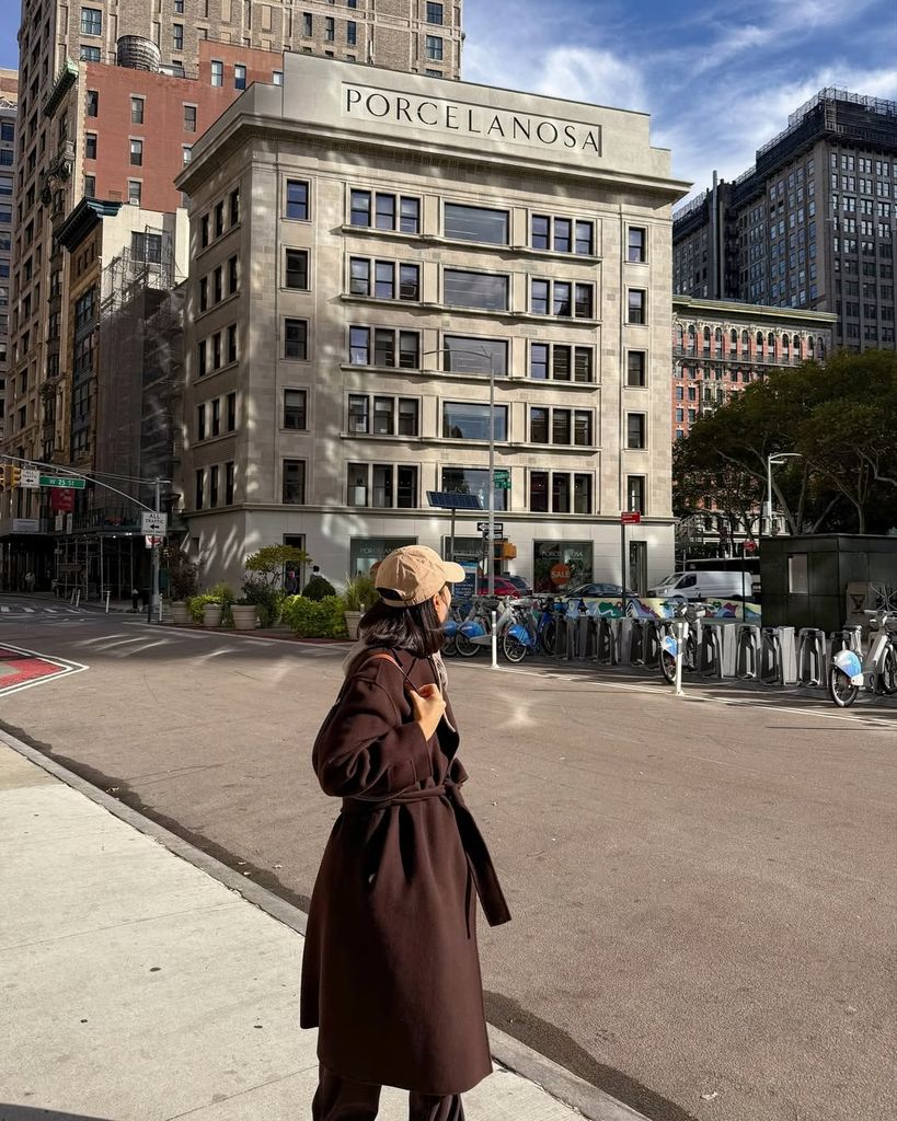 Tamara Falcó acompañando a Íñigo Onieva en la maratón de Nueva York, 2025.