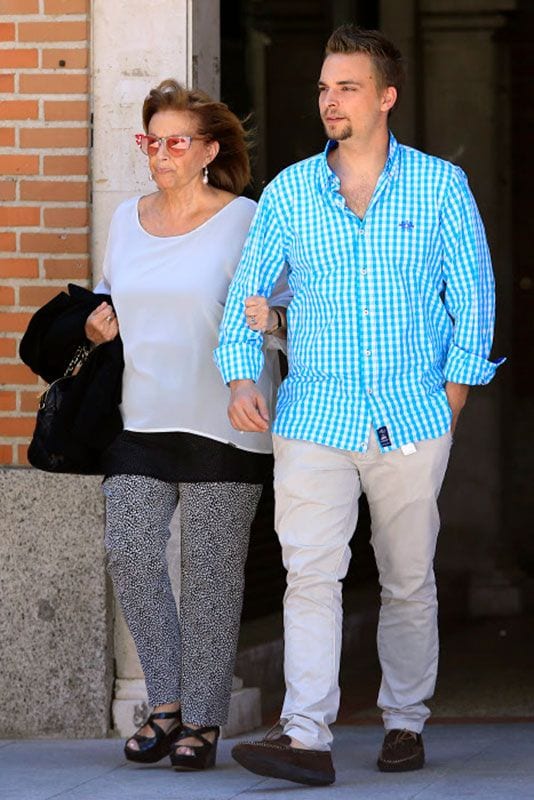 María Teresa Campos y su nieto