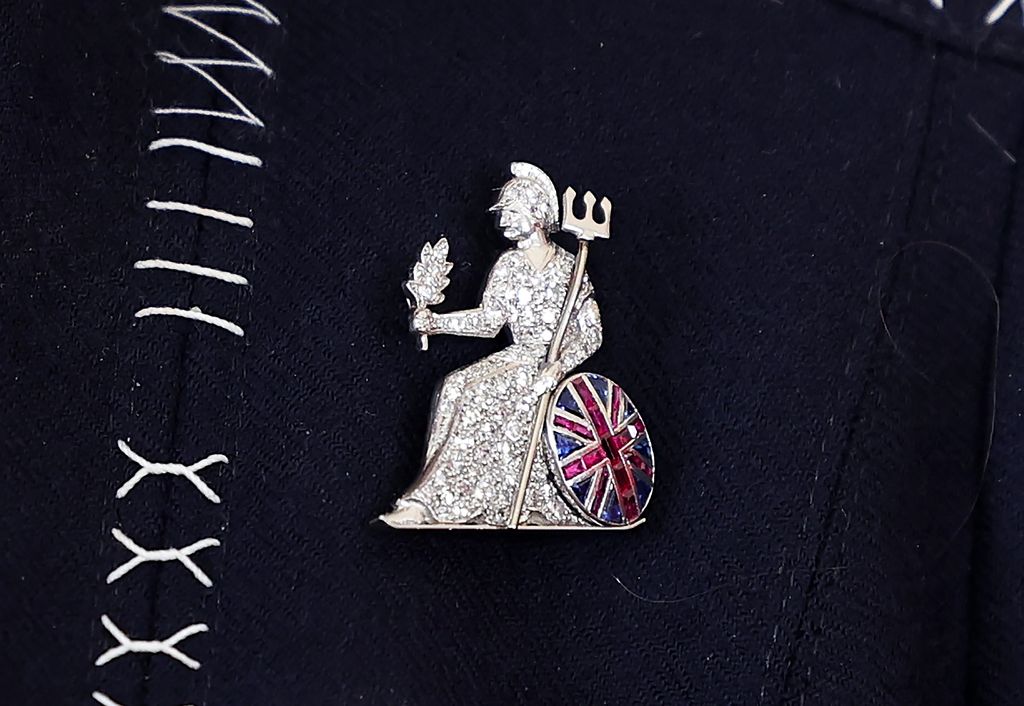 El broche de la reina Camilla, que un día perteneció a Isabel II