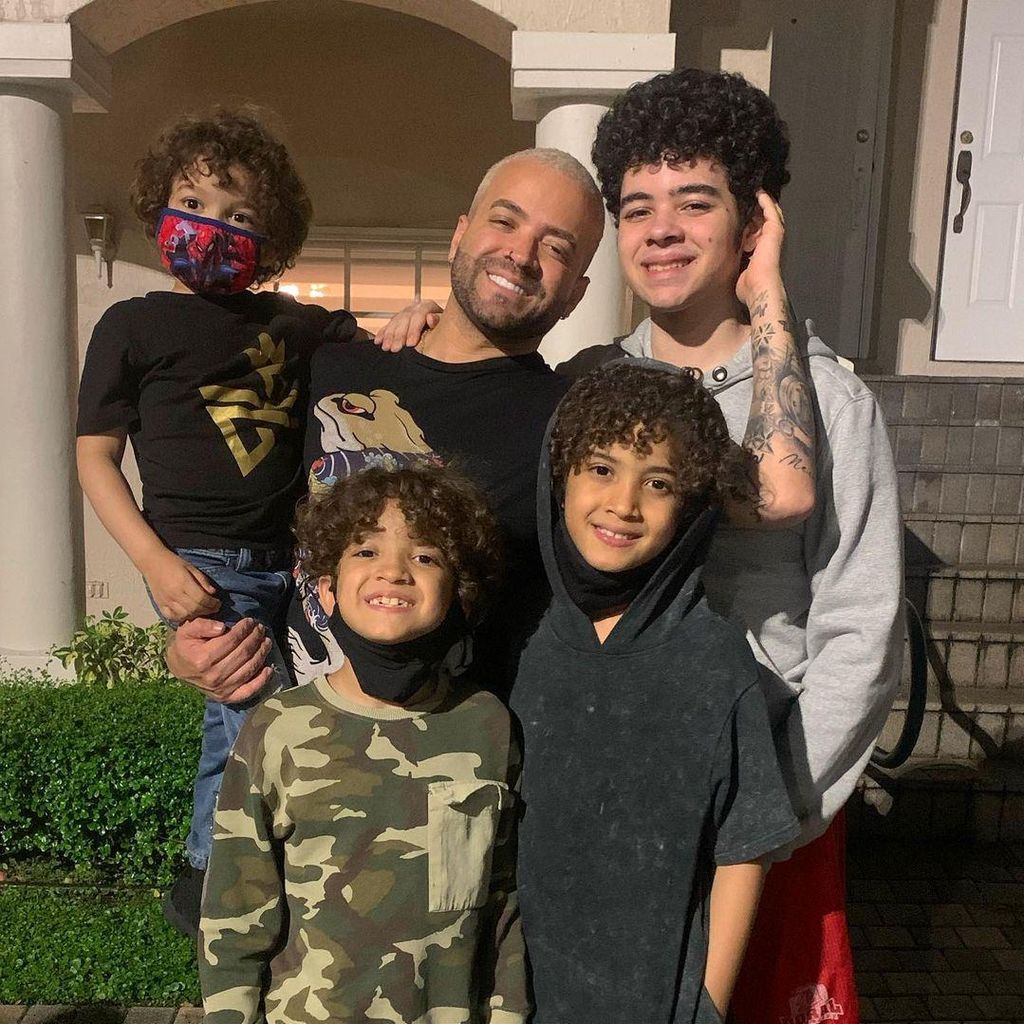 Nacho Mendoza y sus hijos