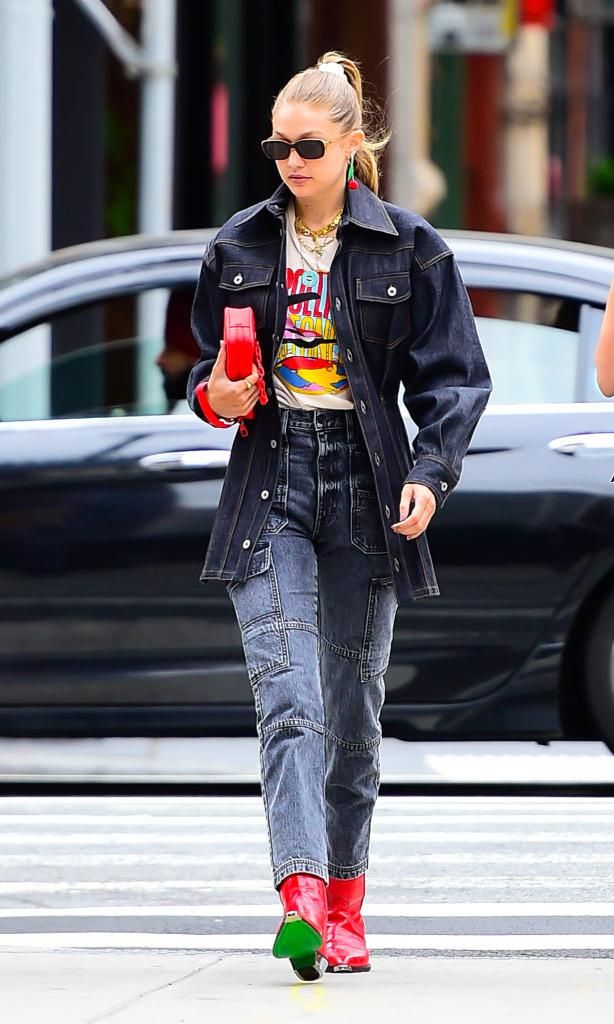 gigi hadid usando un canadian tuxedo