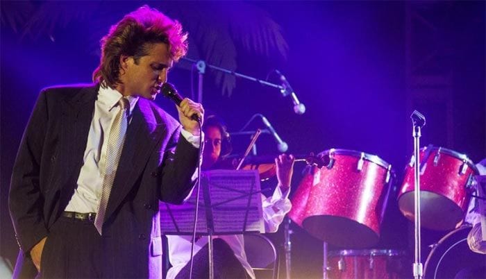 Diego Boneta como Luis Miguel