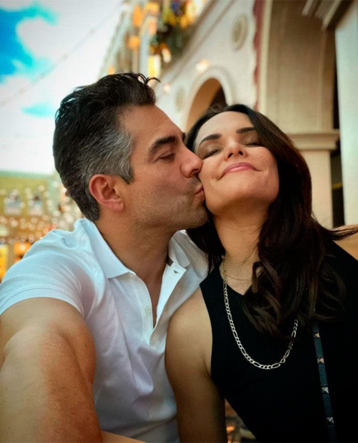 En agosto celebraron sus 24 años de casado.