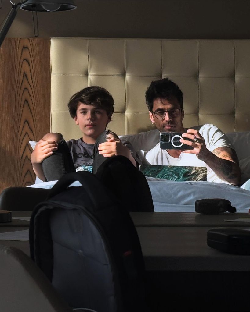 Matías Novoa comparte nuevas fotos junto a su hijo Axel | ¡HOLA!