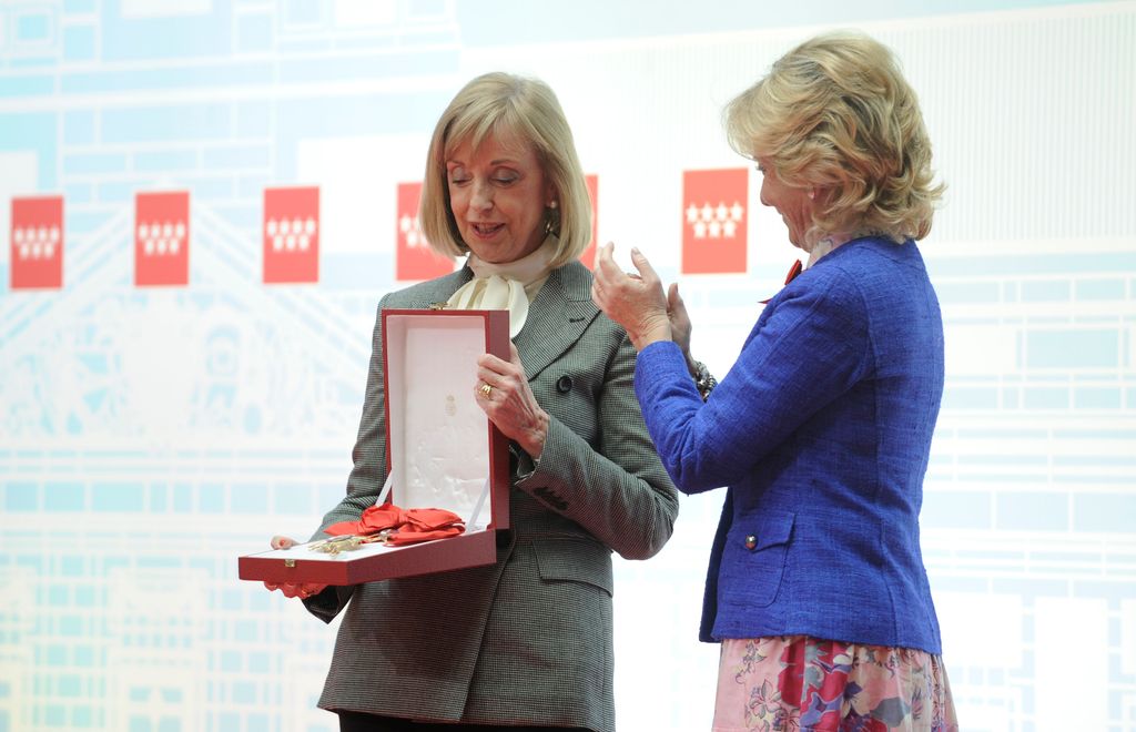 Carmen Fraga durante la entrega de las Medallas del 2 de mayo