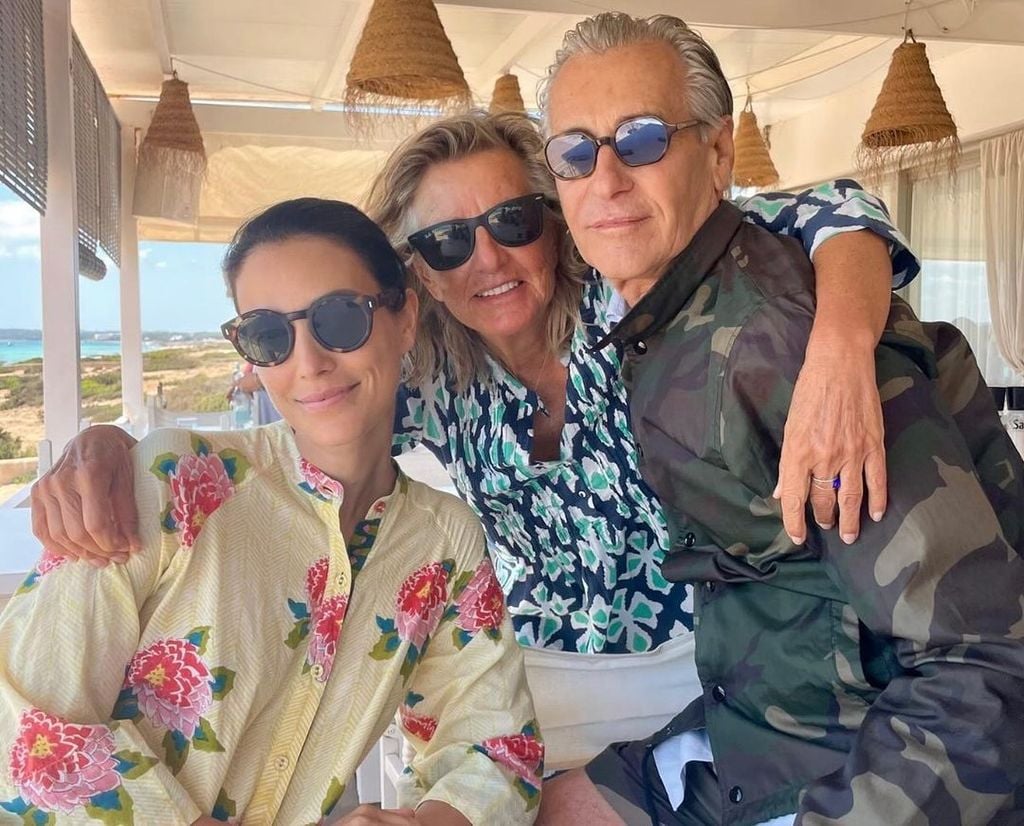 Sassa de Osma con amigos en Formentera