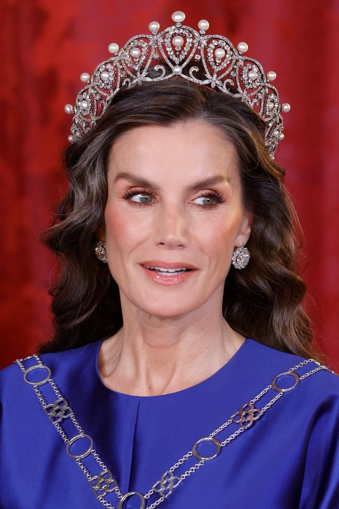La Reina Letizia en la cena de gala en honor del Sultán de Omán en el Palacio Real de Madrid, el 4 de noviembre de 2025