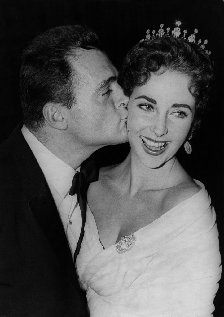 Elizabeth Taylor y Mike Todd, en 1957