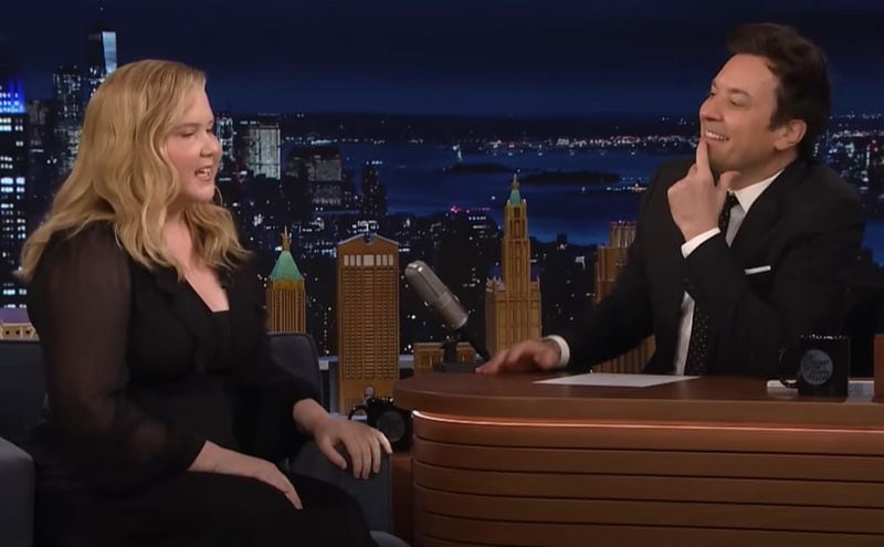 Amy Schumer en el programa de The Tonight Show