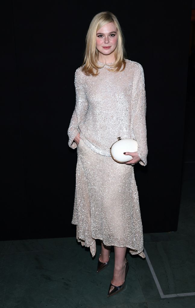 Elle Fanning luce etérea en Nueva York.