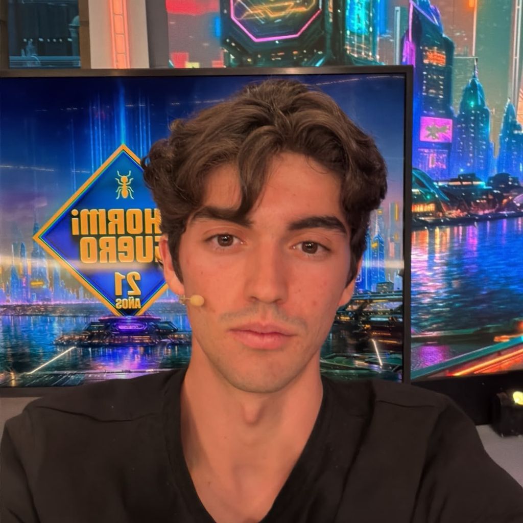 Anas Andaloussi tiene solo 21 años y se incorpora a El Hormiguero como colaborador para acercar la inteligencia artificial al gran público