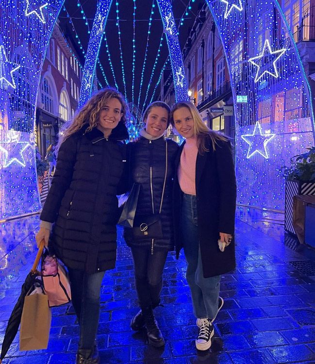 elsa pataky con su cuñada y su prima