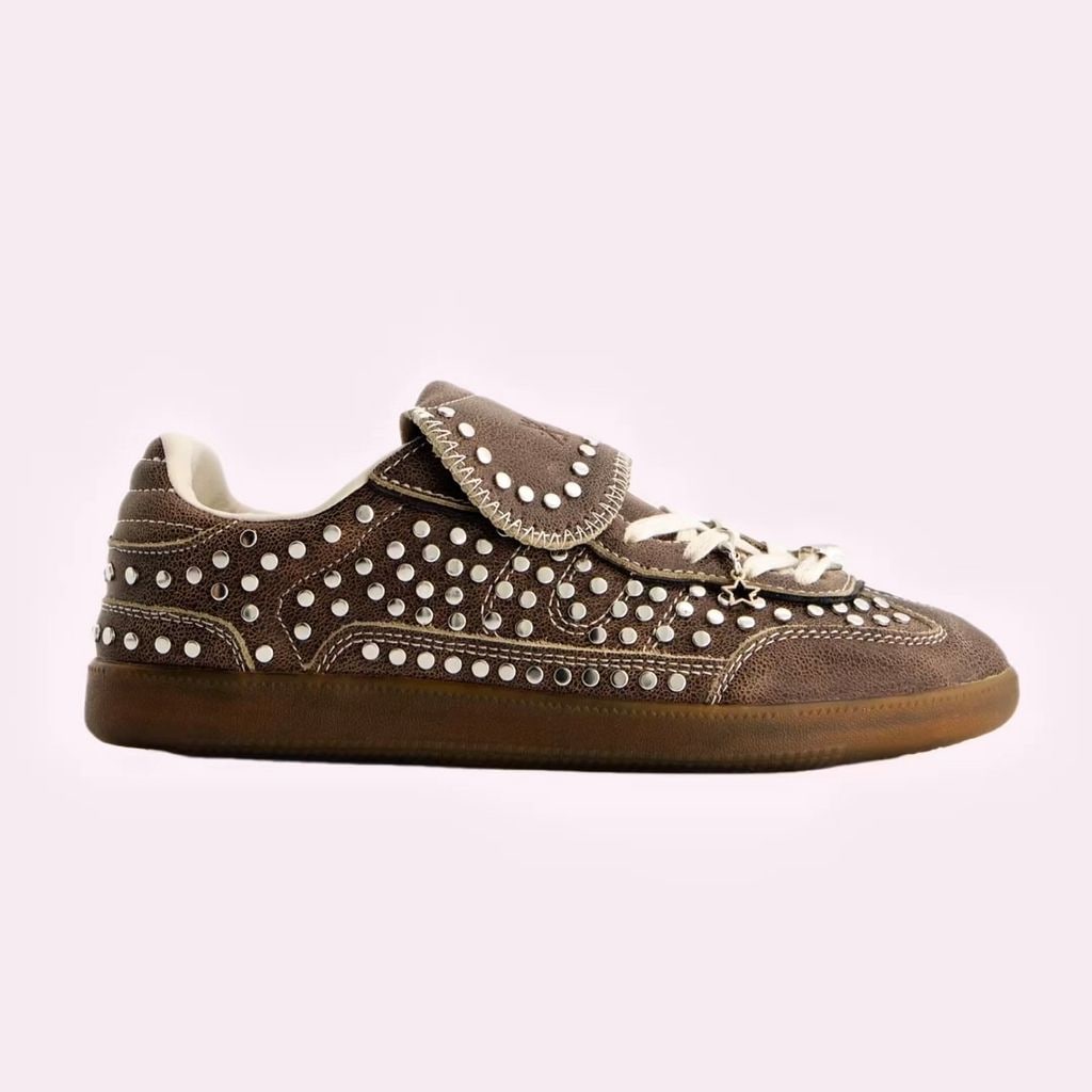 Zapatillas con tachuelas de Ulanka