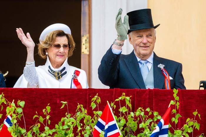 La Familia Real de Noruega en el Día Nacional