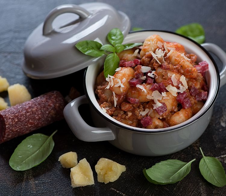 'Gnocchi' con 'Salamini Italiani alla Cacciatora DOP'