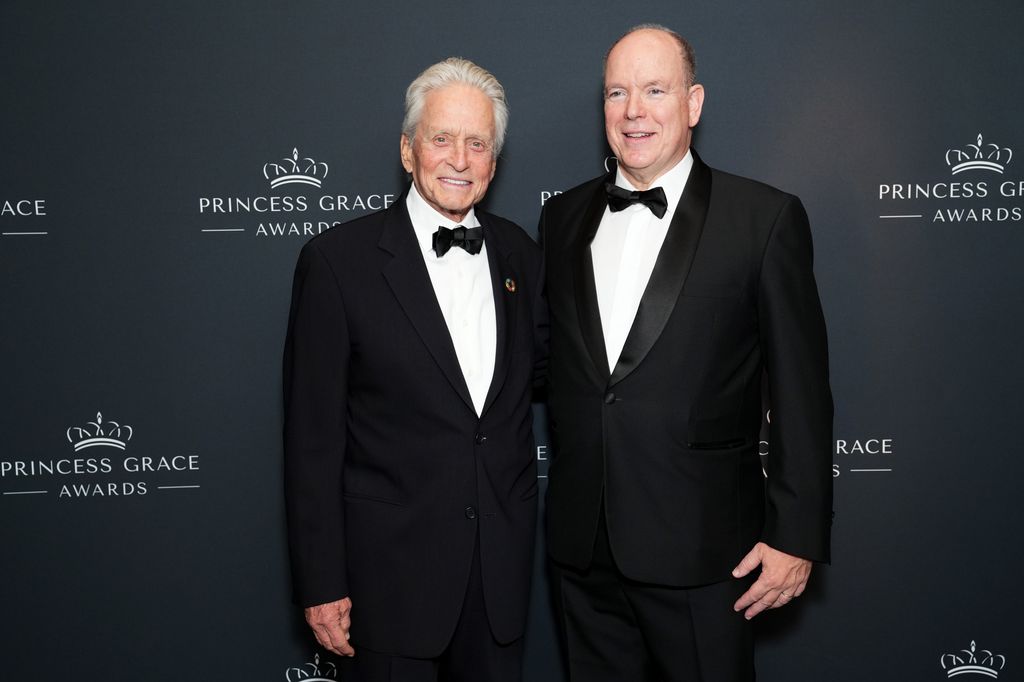 Michael Douglas y el Príncipe Alberto de Mónaco en los Princess Grace Awards
