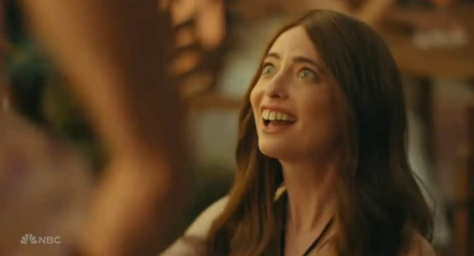 Sketch burlándose de Aimee Lou Wood en SNL