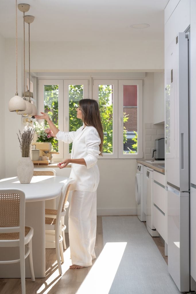 Patriwhitehouse en la cocina de su casa