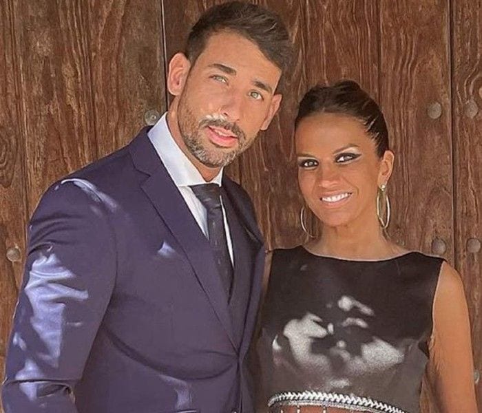 Marta López con su novio 