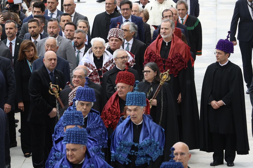 El rey Felipe VI es investido doctor honoris causa por la Universidad de Coimbra 
