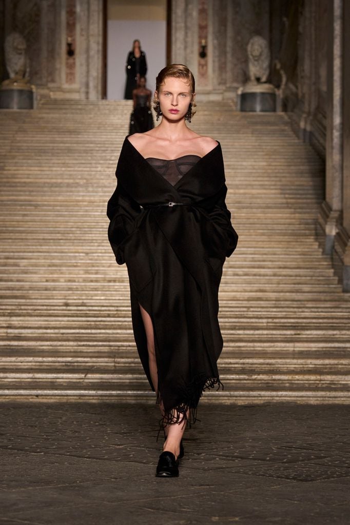 Max Mara: desfile de la colección Resort 2026 en Nápoles