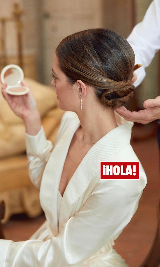 Isabelle Junot beauty look HOLA PLUS