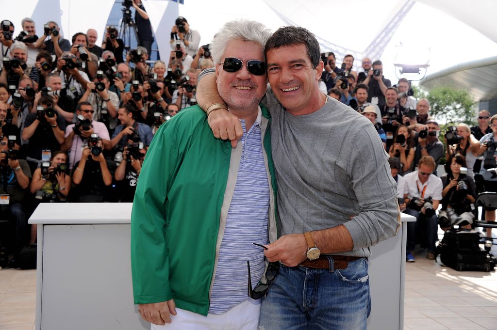 Pedro Almodóvar y Antonio Banderas en Cannes en 2011