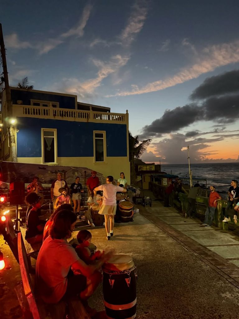 El cantante ha subido una publicación y un vídeo de su reciente viaje a Puerto Rico, tierra natal de su nueva pareja, Tatiana Gabriela