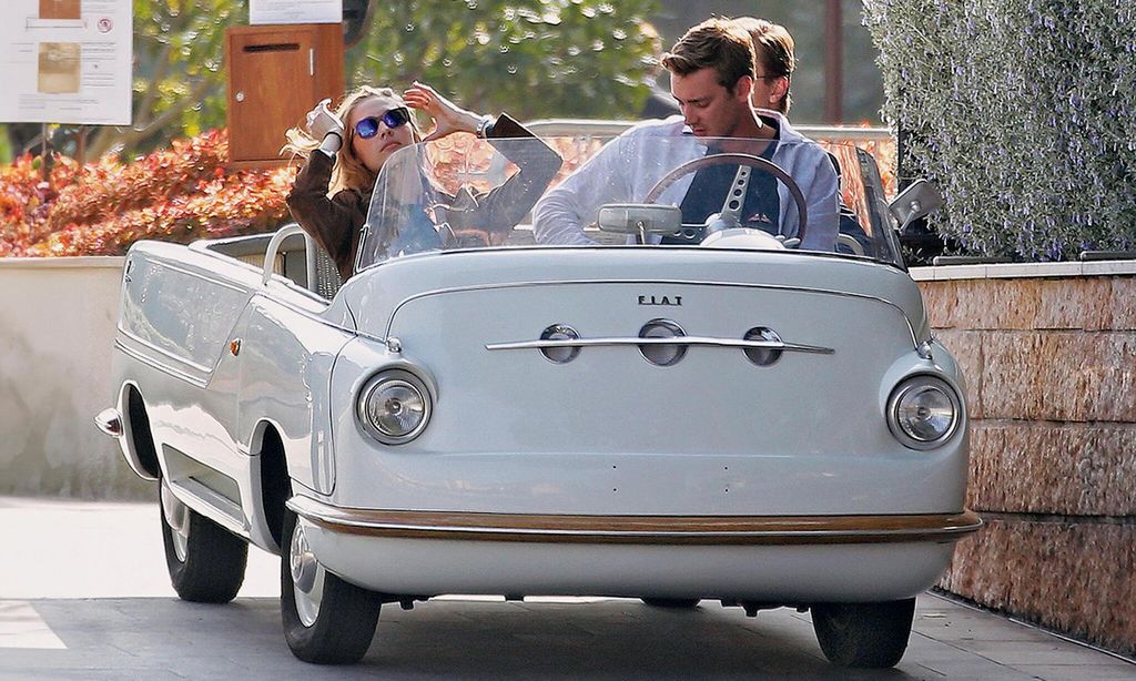 Celebrities Coches HOLA 4159