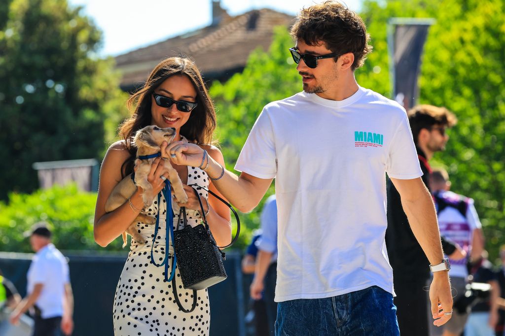 Grand Prix Imola 2025 Charles Leclerc y Alexandra Saint Mleux 