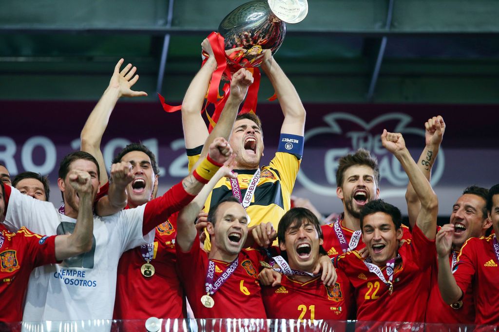 El portero y el defensa, celebrando la Copa del Mundo en Sudáfrica 2010 junto a sus compañeros
