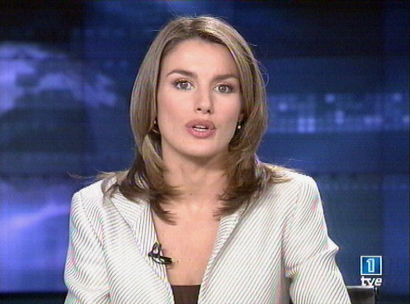 Letizia Ortiz Rocasolano presentando el informativo de Televisión Española