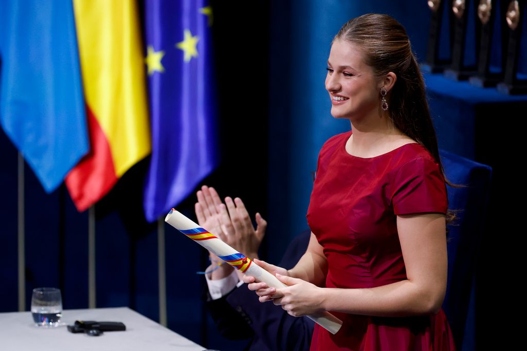 La princesa Leonor, feliz y sonriente en la ceremonia de entrega de los Premios Princesa de Asturias 2026