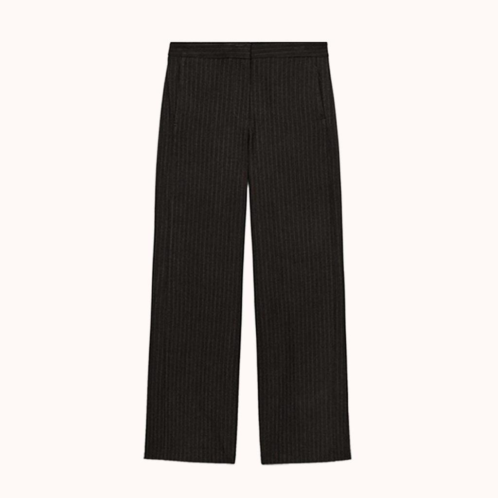 Looks ideales con un pantalón de traje (de Zara) para todos tus planes de entretiempo