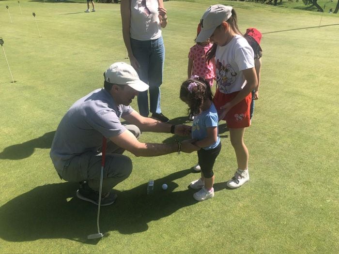 Javier Vidal, profesor de golf adaptado de la Real Federación Española de Golf
