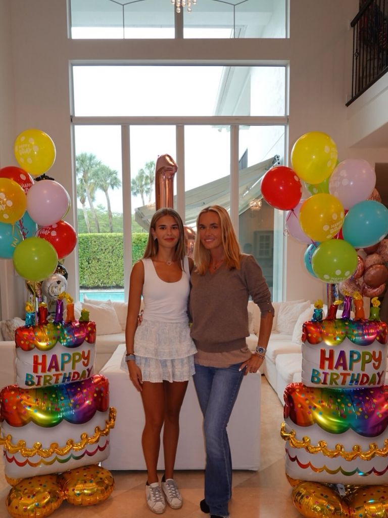 Kai Trump celebró feliz junto a su madre, Vanessa.