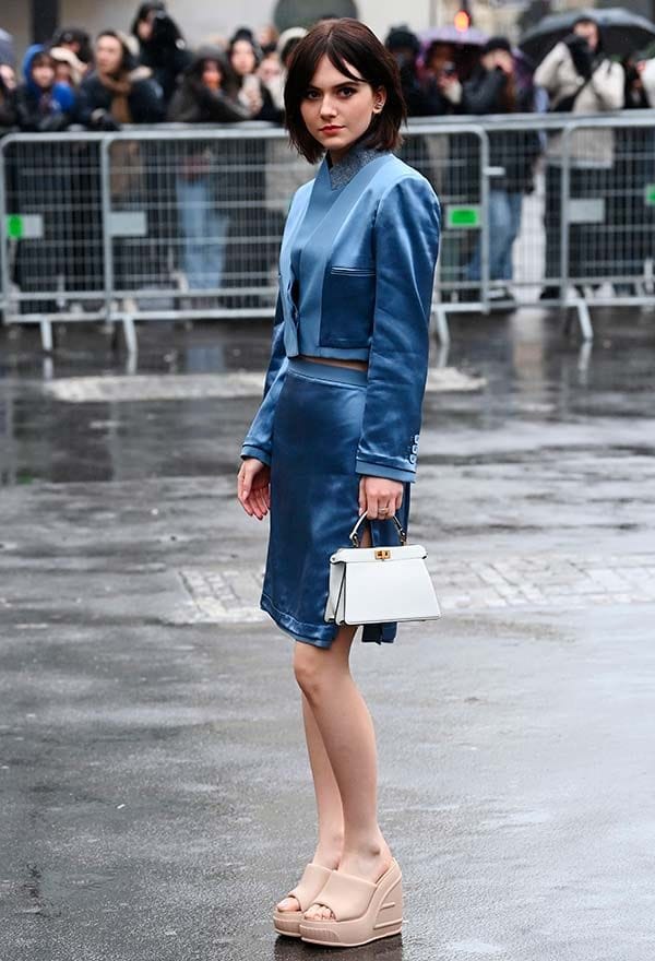 La actriz Emilia Jones en el desfile de Fedi