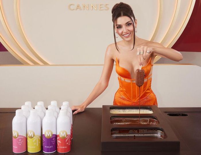 Hande Erçel y su paso triunfal por Cannes