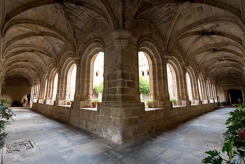 Claustro del convento de San Benito, Alcántara, Cáceres
