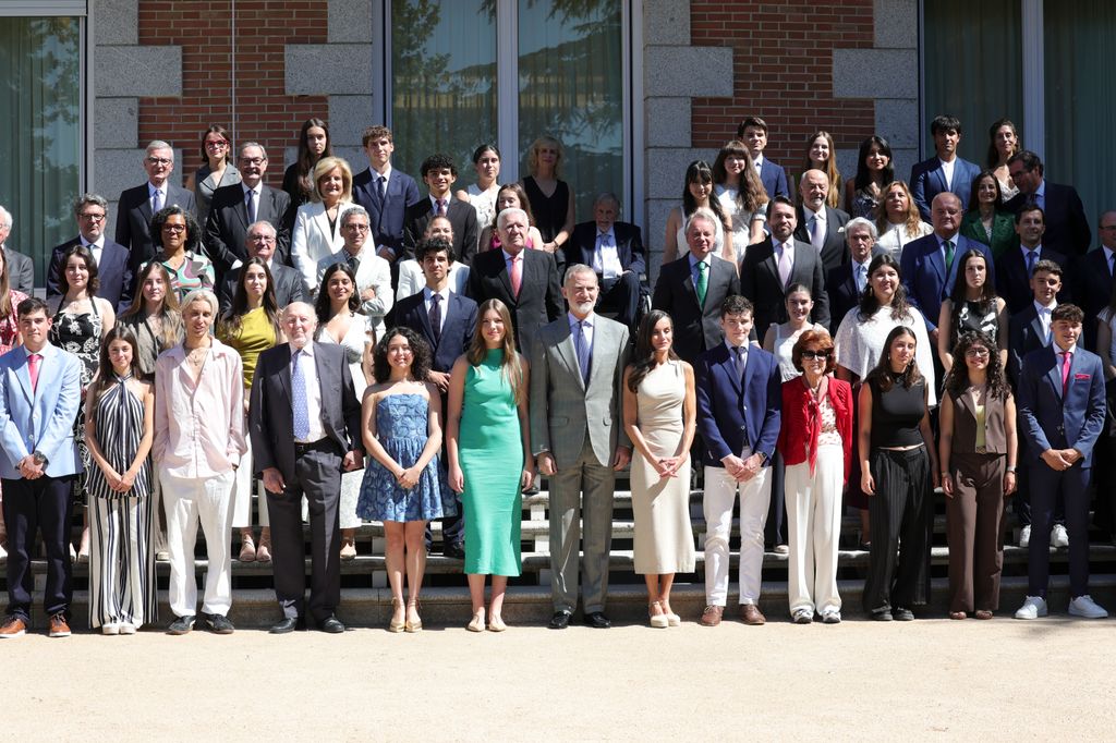 Felipe VI, la Reina Letizia y la Princesa Sofía se reencuentran con sus compañeros del colegio