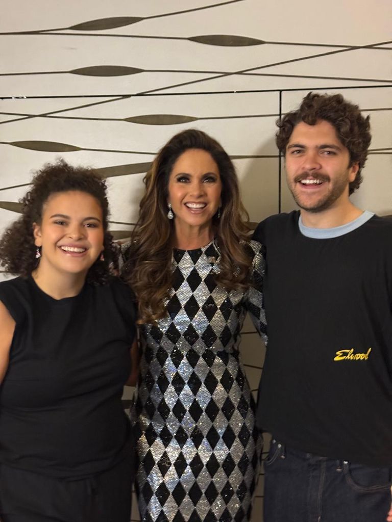 Lucero compartió lindas fotos junto a sus hijos a propósito del Día de las Madres.