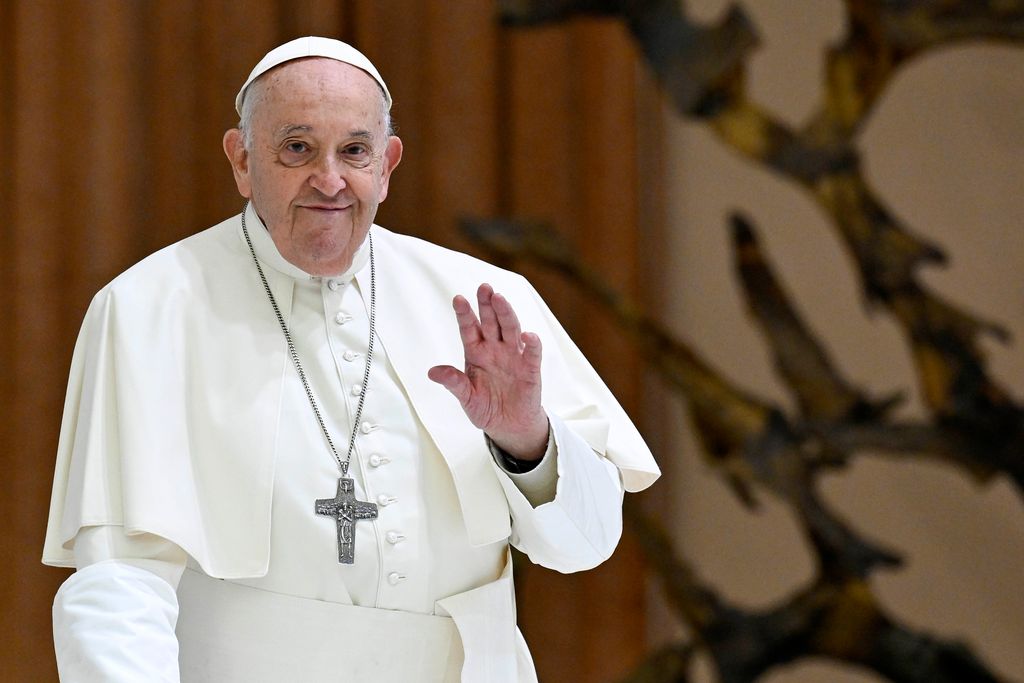 Al no poder cumplir su promesa de casarse con Amalia, el papa Francisco entregó su vida a Dios 