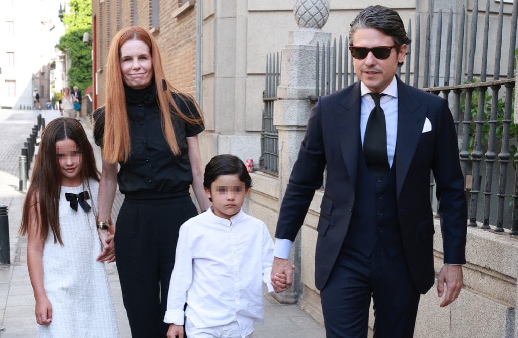 Olivia de Borbón y sus hijos