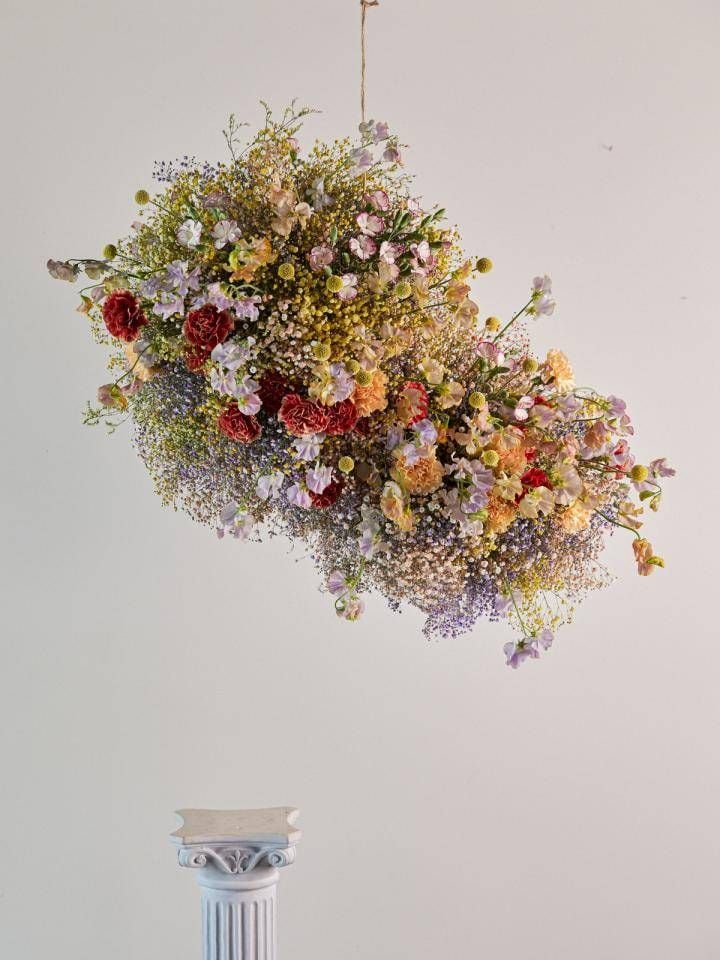 Adorno floral de techo