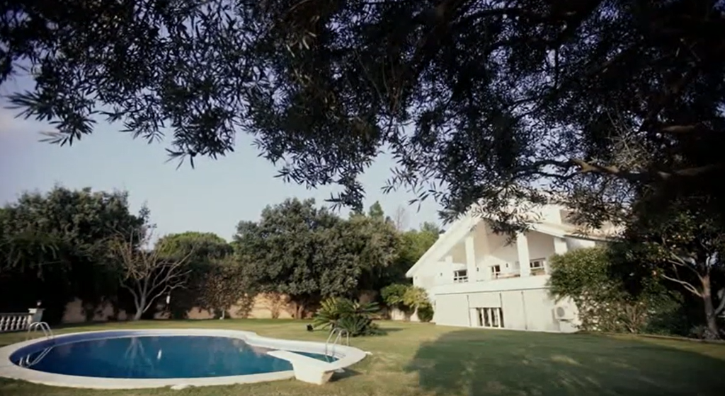 La increíble piscina de Mónica Naranjo en su casa