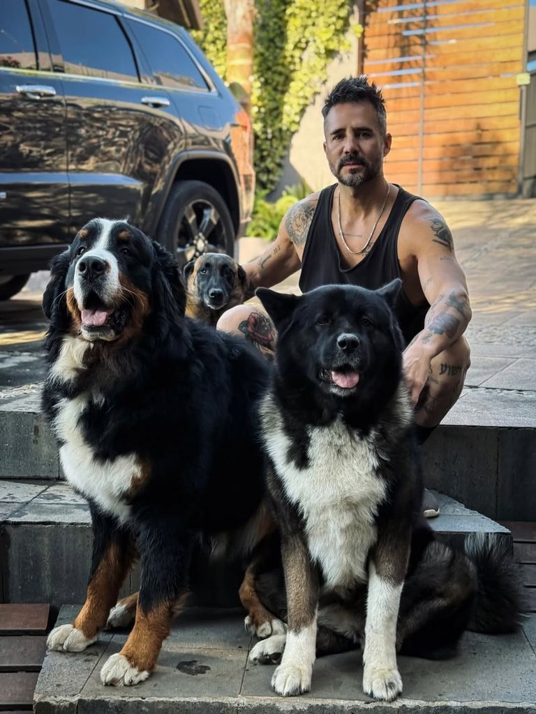 El actor despidió a su mascota Kiara, a finales de octubre.