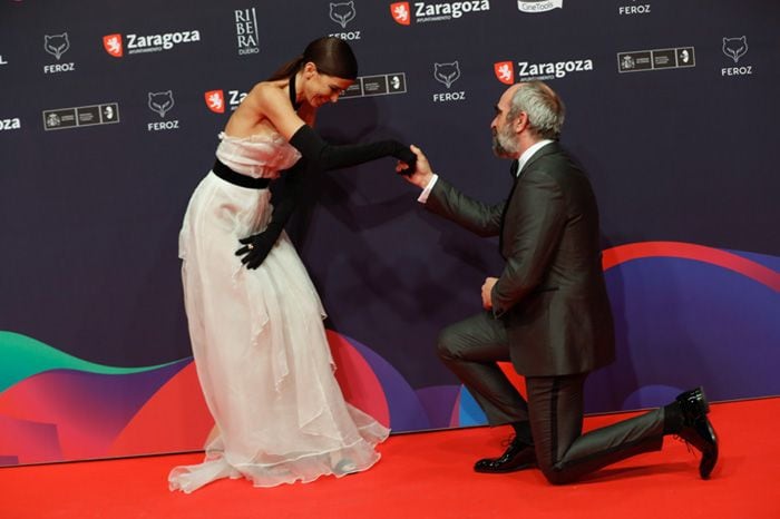 El beso de película de Luis Tosar y María Luisa Mayol