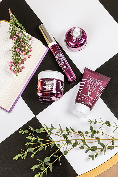 Tamara Falcó prepara su piel para la boda con productos de Sisley