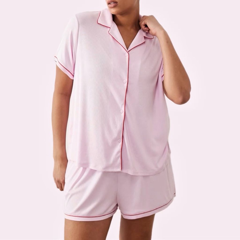 Pijama rosa y rojo de Asos